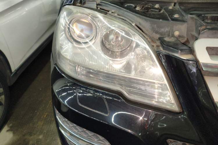 Used Mercedes-Benz M-Class 2010 ML 300 4MATIC Right Front Headlight