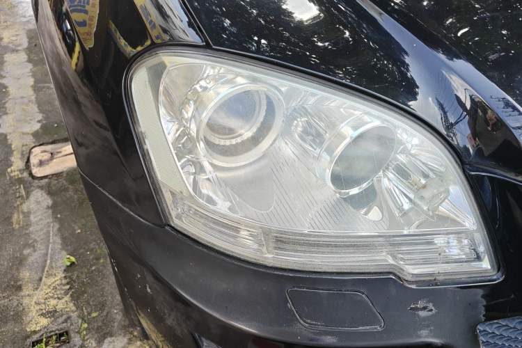 Used Mercedes-Benz M-Class 2010 ML 300 4MATIC Right Front Headlight