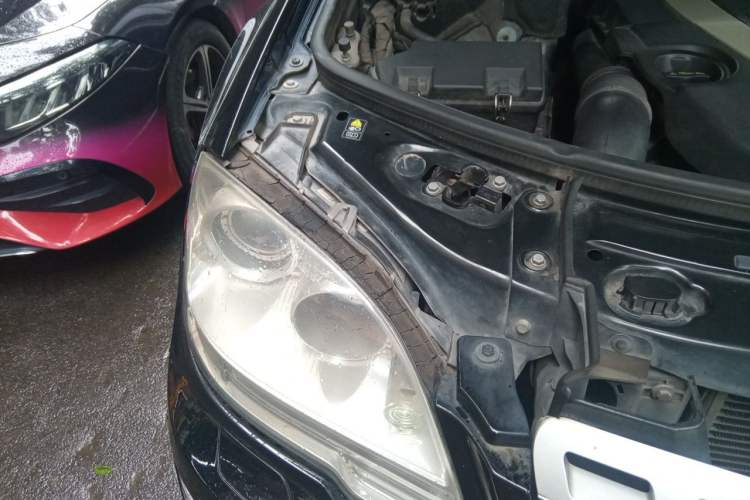 Used Mercedes-Benz M-Class 2010 ML 300 4MATIC Right Front Headlight