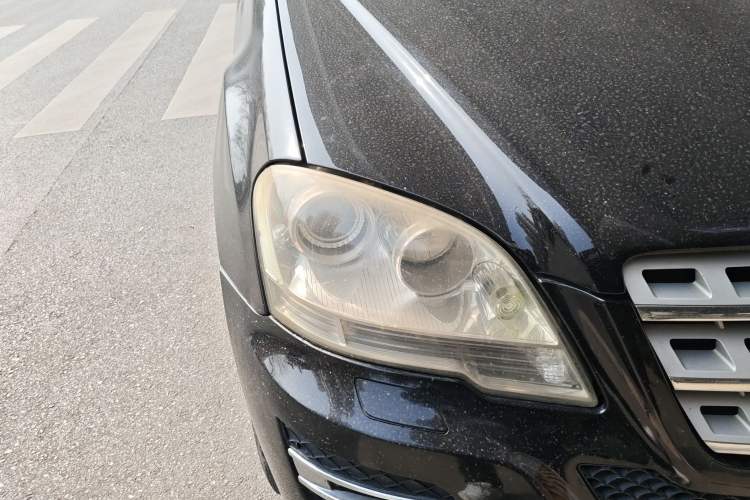 Used Mercedes-Benz M-Class 2010 ML 350 4MATIC Luxury Model Right Front Headlight
