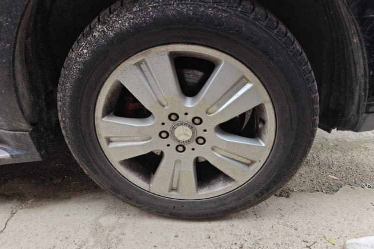 Used Mercedes-Benz M-Class 2010 ML 300 4MATIC Right Front Wheel Hub