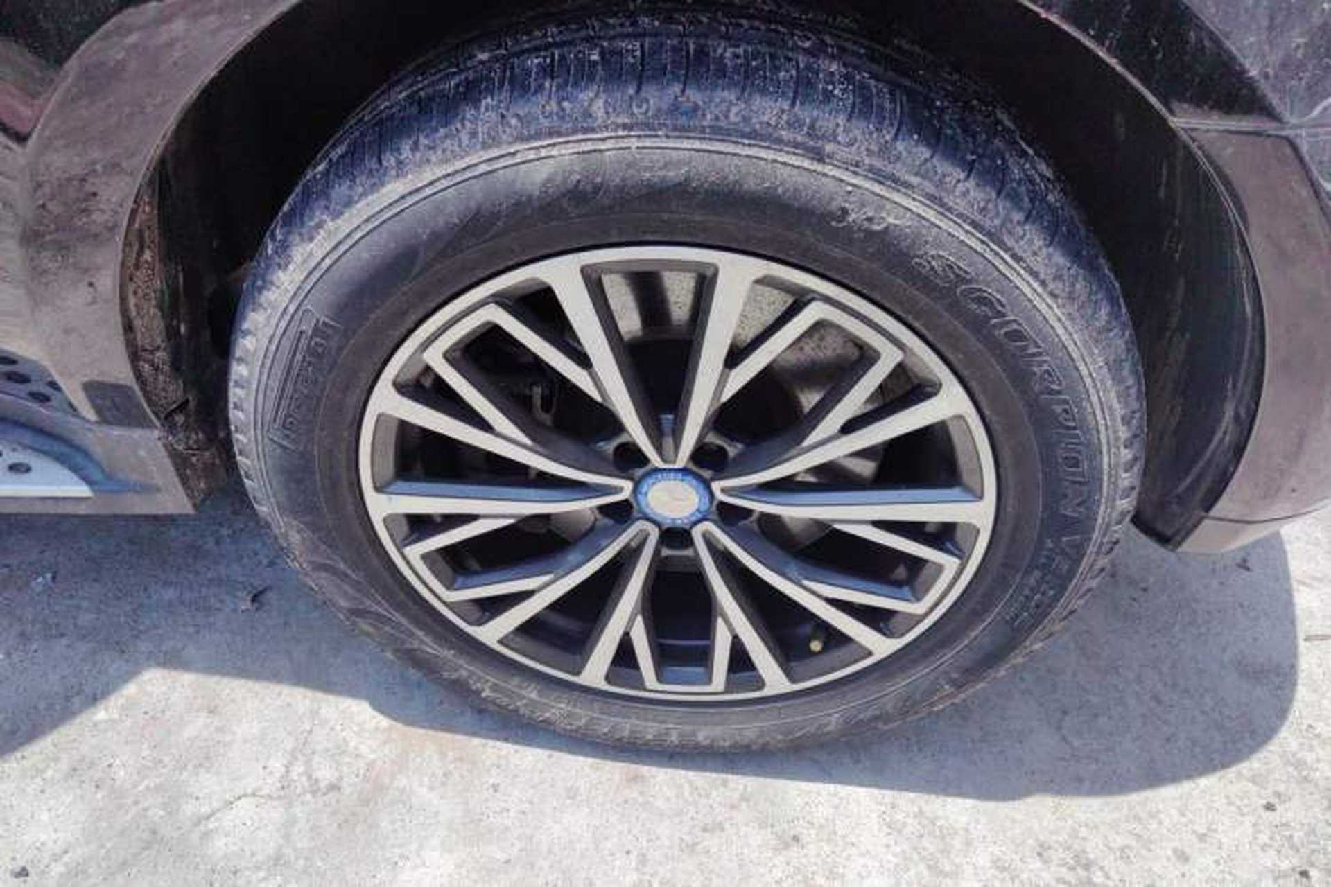 Used Mercedes-Benz M-Class 2010 ML 500 4MATIC Right Front Wheel Hub