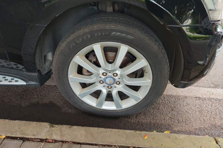 Used Mercedes-Benz M-Class 2010 ML 350 4MATIC Luxury Model Right Front Wheel Hub