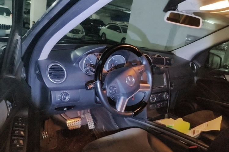 Used Mercedes-Benz M-Class 2010 ML 300 4MATIC Steering Wheel