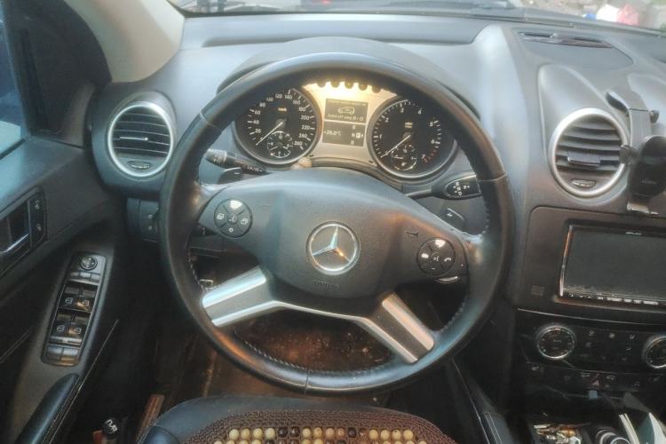 Used Mercedes-Benz M-Class 2010 ML 300 4MATIC Steering Wheel