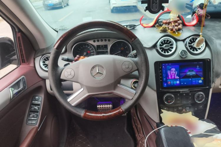 Used Mercedes-Benz M-Class 2010 ML 300 4MATIC Steering Wheel