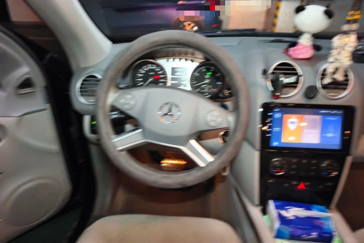 Used Mercedes-Benz M-Class 2010 ML 300 4MATIC Steering Wheel