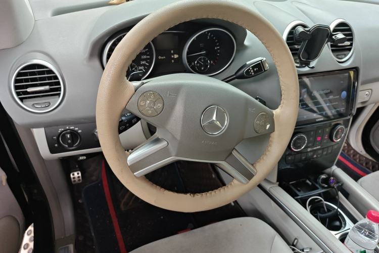 Used Mercedes-Benz M-Class 2010 ML 300 4MATIC Steering Wheel