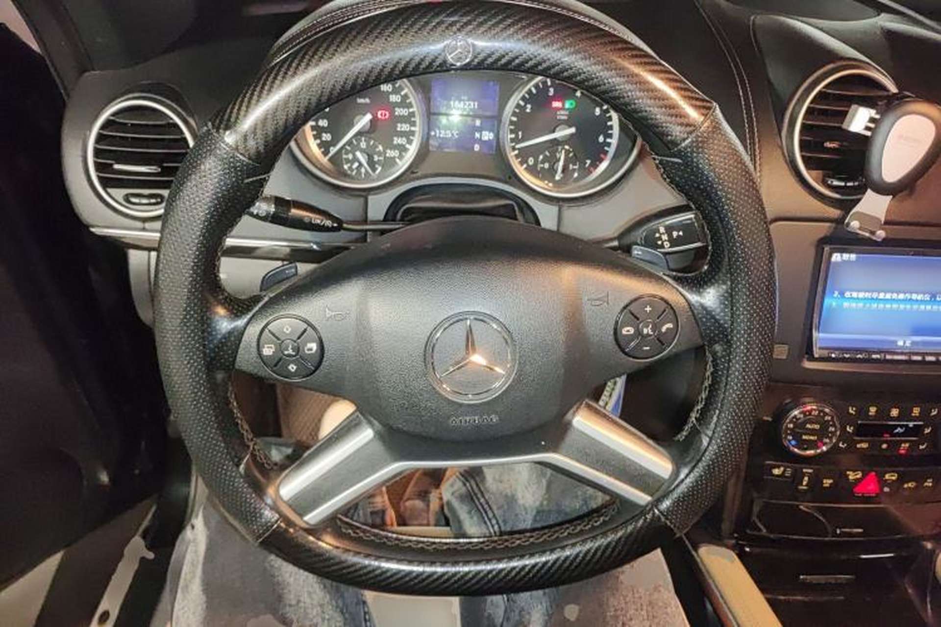 Used Mercedes-Benz M-Class 2010 ML 350 4MATIC Luxury Special Edition Steering Wheel