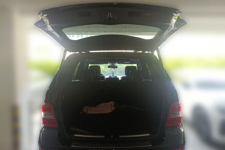 Used Mercedes-Benz M-Class 2010 ML 350 4MATIC Luxury Special Edition Trunk