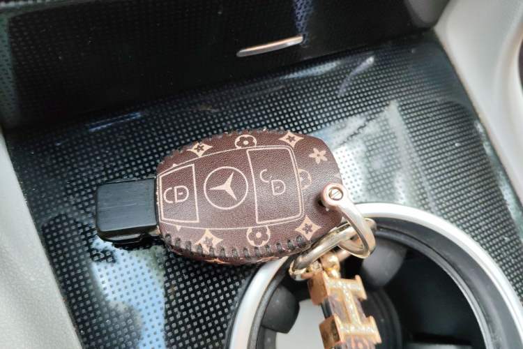 Used Mercedes-Benz M-Class 2010 ML 300 4MATIC Vehicle Key
