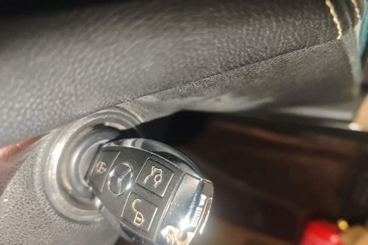Used Mercedes-Benz M-Class 2010 ML 350 4MATIC Luxury Model Vehicle Key