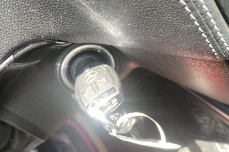 Used Mercedes-Benz M-Class 2010 ML 350 4MATIC Luxury Model Vehicle Key