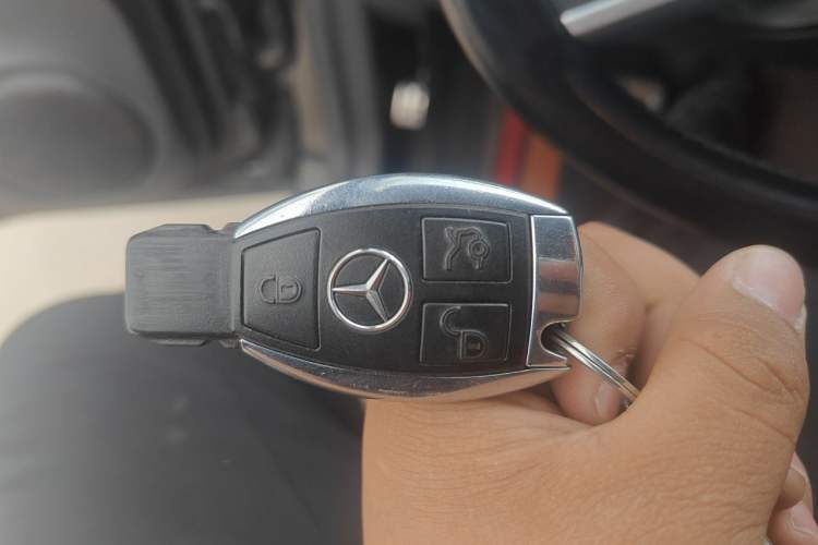 Used Mercedes-Benz M-Class 2010 ML 350 4MATIC Luxury Model Vehicle Key