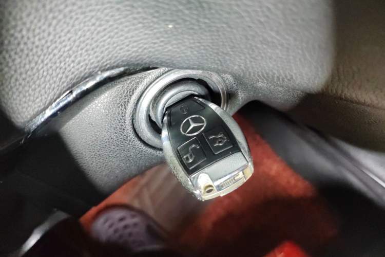 Used Mercedes-Benz M-Class 2010 ML 350 4MATIC Luxury Model Vehicle Key