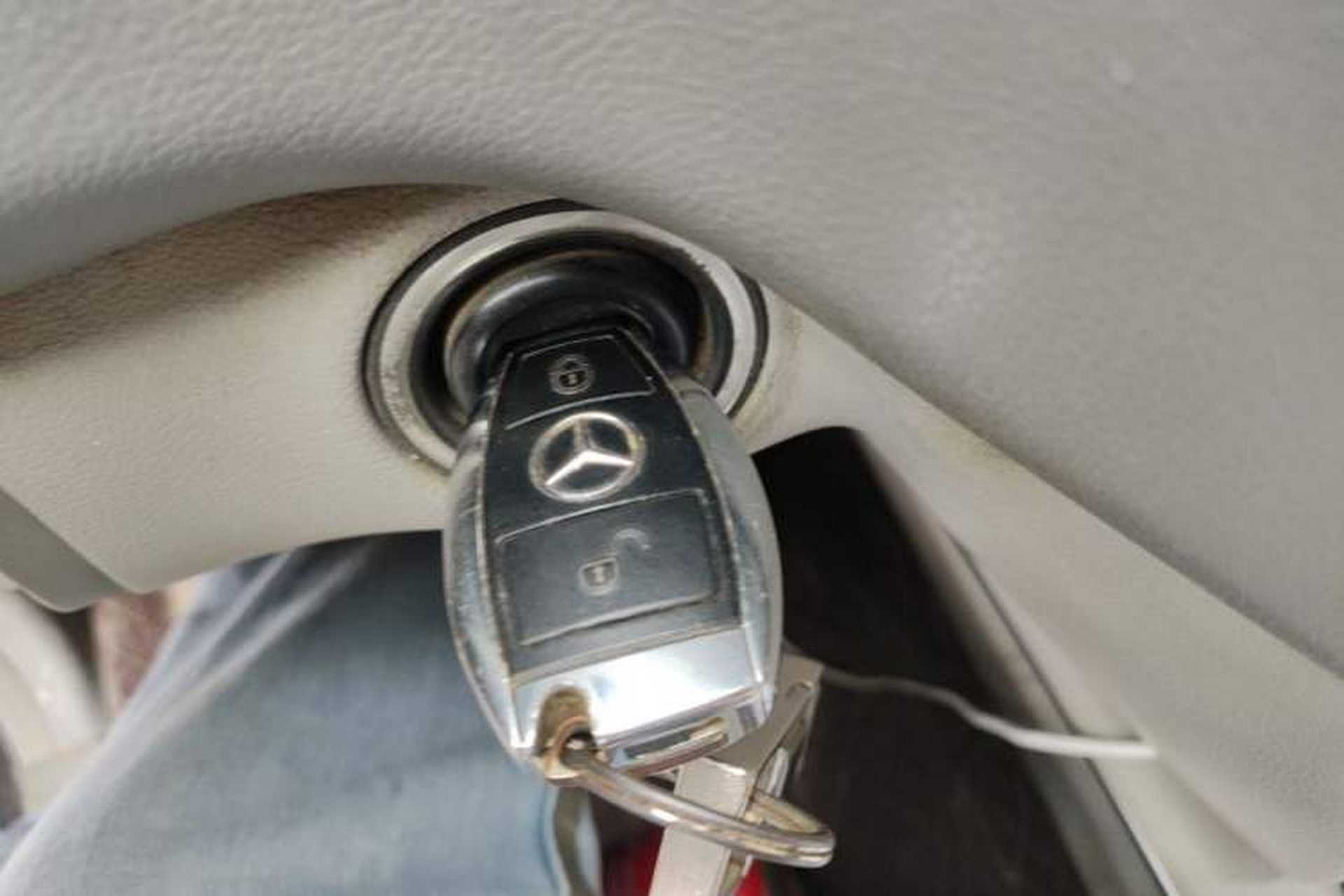 Used Mercedes-Benz M-Class 2010 ML 300 4MATIC Vehicle Key