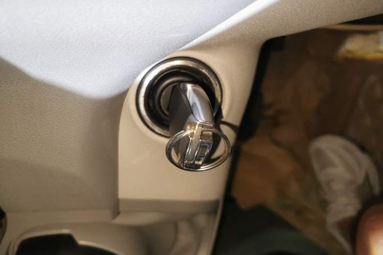 Used Mercedes-Benz M-Class 2010 ML 350 4MATIC Luxury Model Vehicle Key