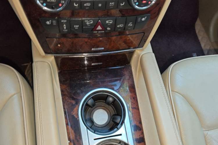 Used Mercedes-Benz M-Class 2010 ML 350 4MATIC Luxury Model Gear Lever