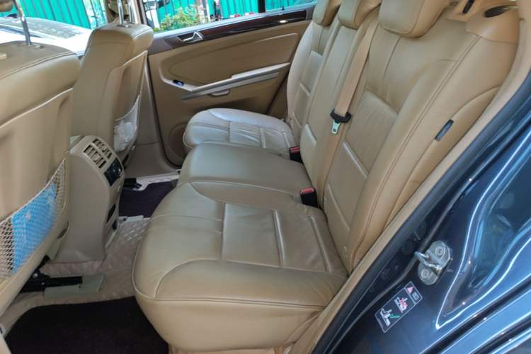 Used Mercedes-Benz M-Class 2010 ML 350 4MATIC Luxury Model Left Rear Seat