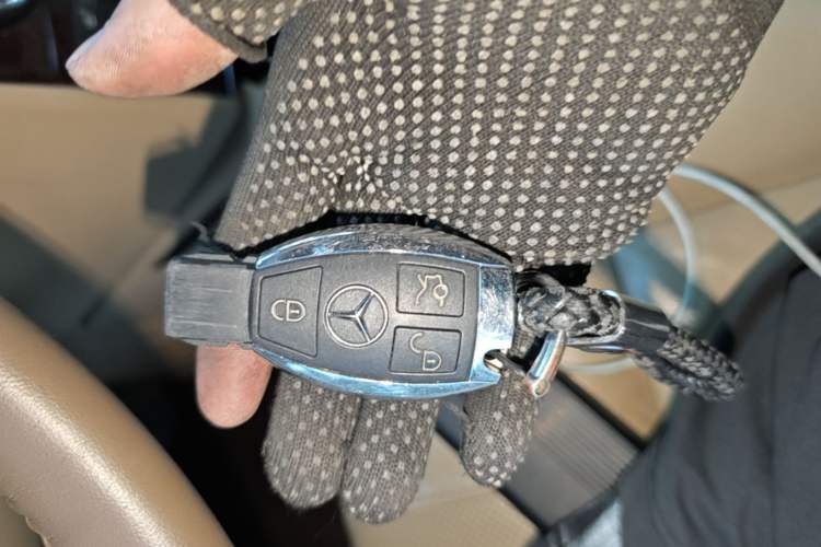 Used Mercedes-Benz M-Class 2010 ML 350 4MATIC Luxury Model Vehicle Key
