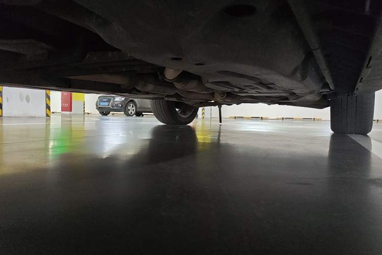 Used Mercedes-Benz M-Class 2010 ML 300 4MATIC Chassis Front Left