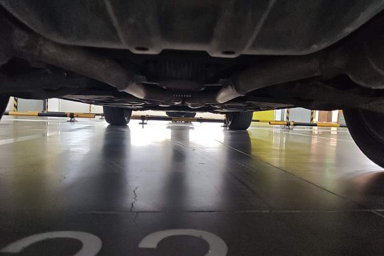 Used Mercedes-Benz M-Class 2010 ML 300 4MATIC Chassis Rear