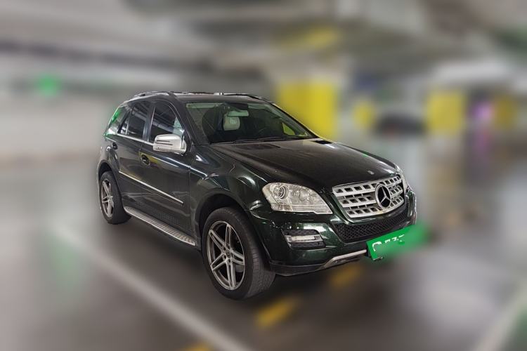 Used Mercedes-Benz M-Class 2010 ML 300 4MATIC Front Right 45 Deg