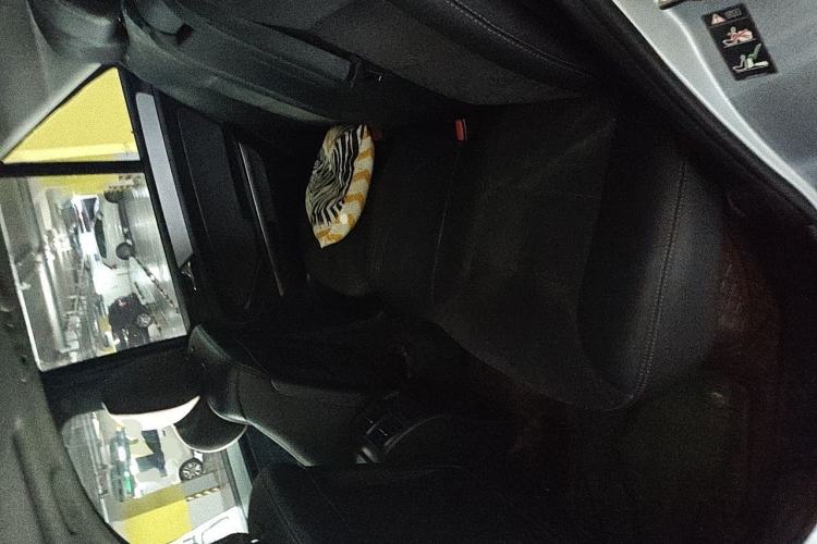 Used Mercedes-Benz M-Class 2010 ML 300 4MATIC Left Rear Seat
