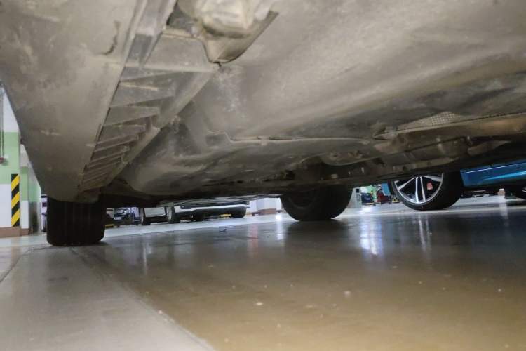 Used Mercedes-Benz M-Class 2010 ML 350 4MATIC Luxury Model Chassis Rear Left