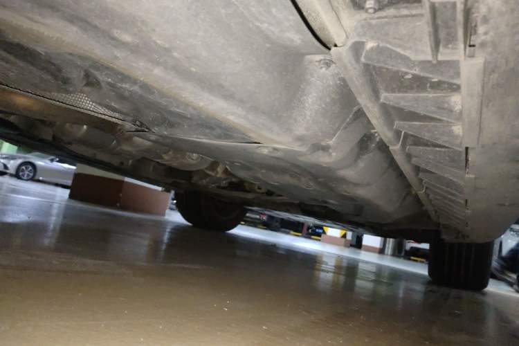 Used Mercedes-Benz M-Class 2010 ML 350 4MATIC Luxury Model Chassis Rear Right