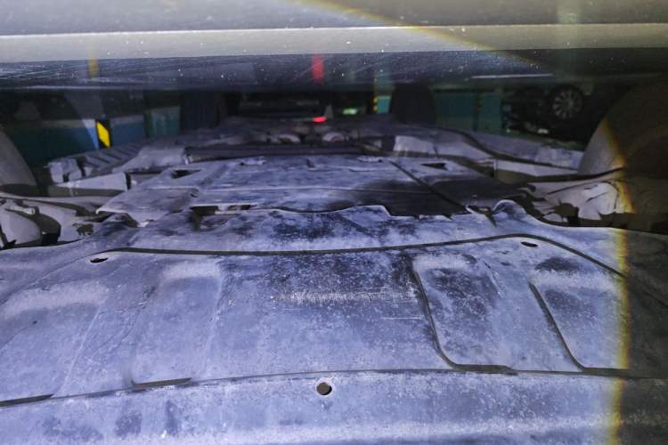 Used Mercedes-Benz M-Class 2010 ML 300 4MATIC Chassis Front