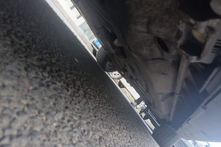 Used Mercedes-Benz M-Class 2010 ML 300 4MATIC Chassis Front Left
