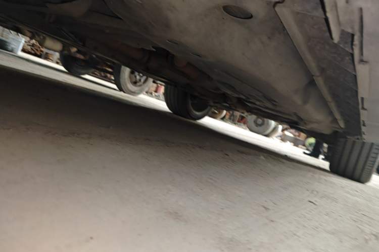 Used Mercedes-Benz M-Class 2010 ML 300 4MATIC Chassis Front Left