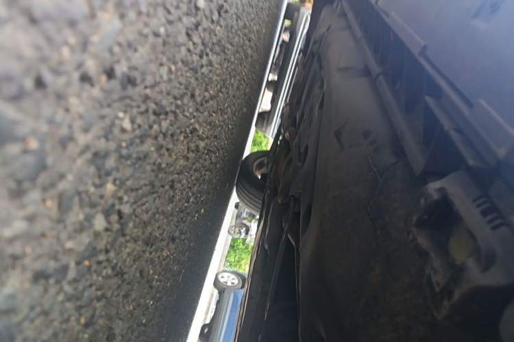 Used Mercedes-Benz M-Class 2010 ML 300 4MATIC Chassis Front Right