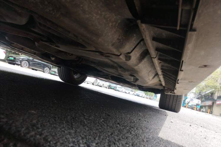 Used Mercedes-Benz M-Class 2010 ML 350 4MATIC Luxury Model Chassis Rear Right