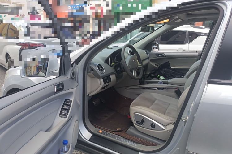 Used Mercedes-Benz M-Class 2010 ML 300 4MATIC Driver Seat