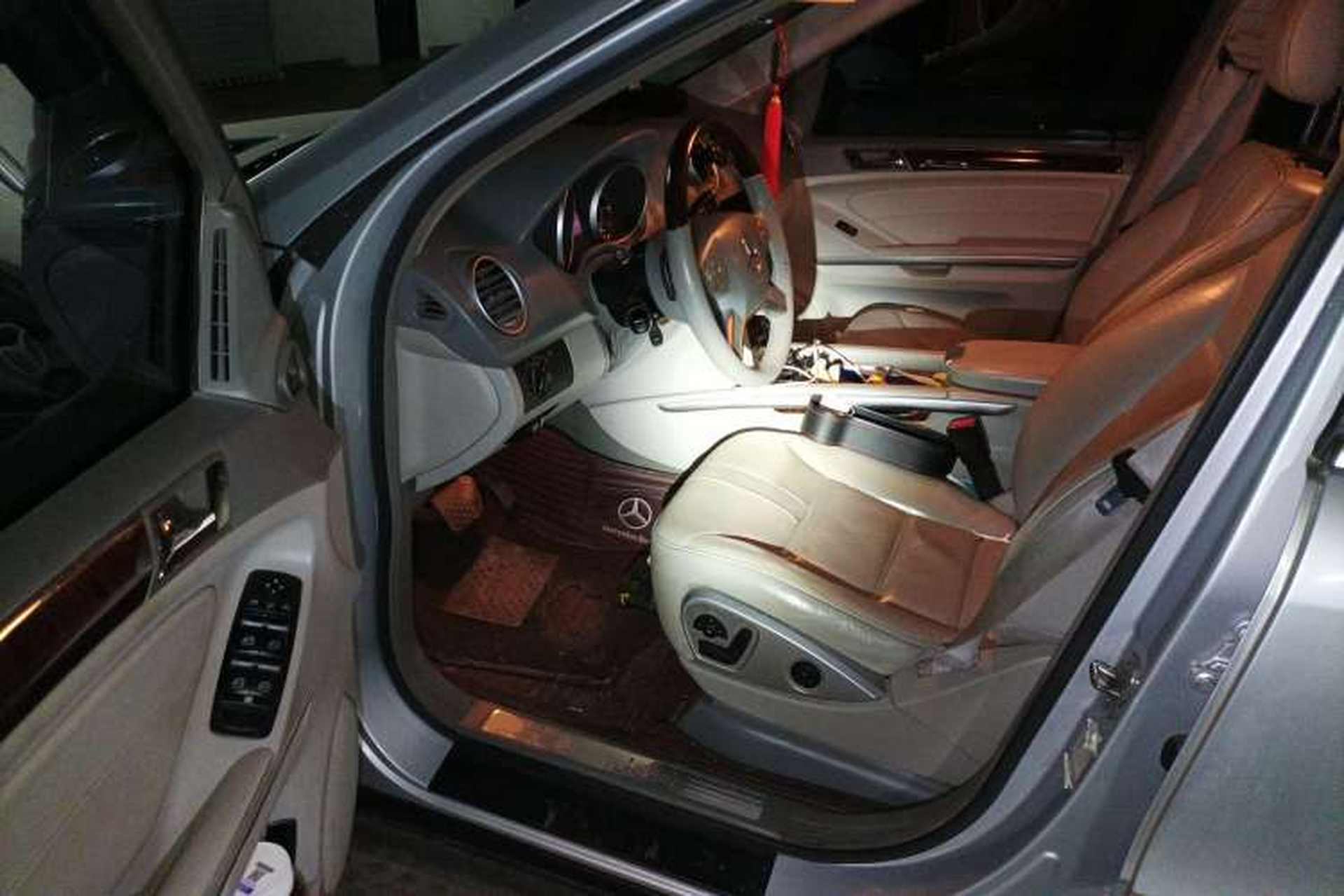 Used Mercedes-Benz M-Class 2010 ML 350 4MATIC Luxury Special Edition Driver Seat