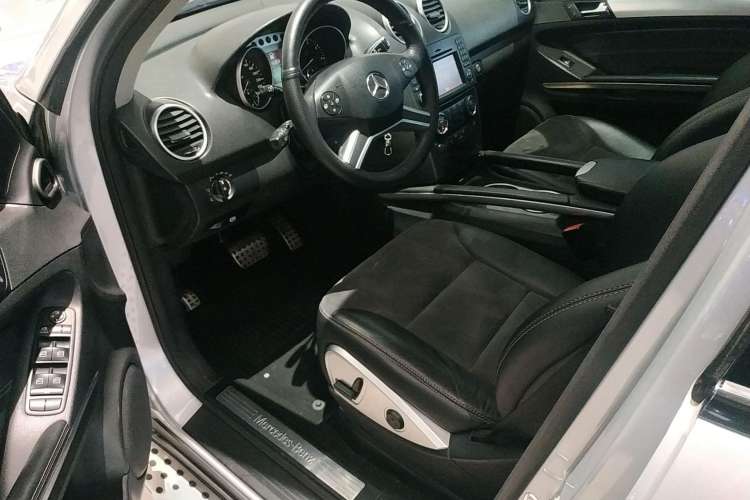 Used Mercedes-Benz M-Class 2010 ML 300 4MATIC Driver Seat
