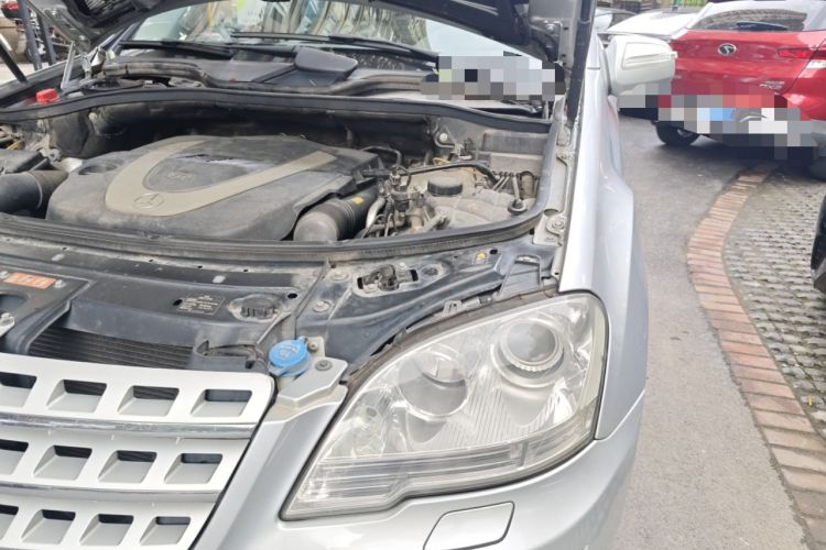 Used Mercedes-Benz M-Class 2010 ML 350 4MATIC Luxury Model Engine Bay Left