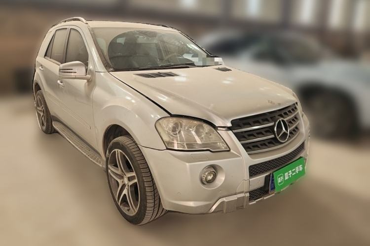 Used Mercedes-Benz M-Class 2010 ML 300 4MATIC Front Right 45 Deg