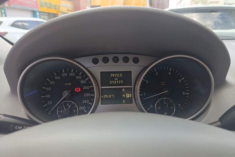 Used Mercedes-Benz M-Class 2010 ML 300 4MATIC Instrument Cluster