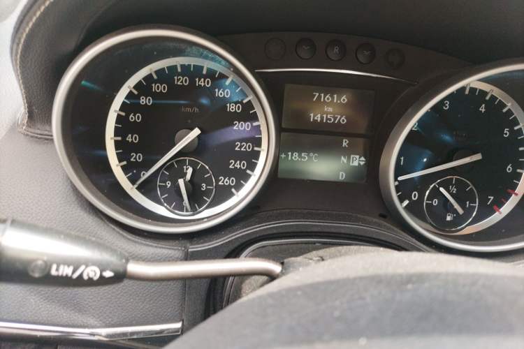 Used Mercedes-Benz M-Class 2010 ML 350 4MATIC Luxury Model Instrument Cluster