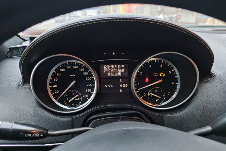 Used Mercedes-Benz M-Class 2010 ML 350 4MATIC Luxury Special Edition Instrument Cluster