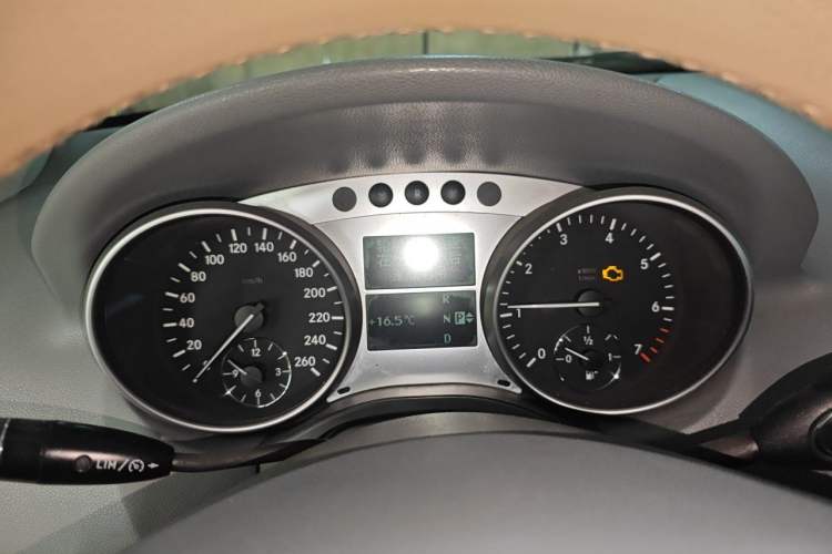 Used Mercedes-Benz M-Class 2010 ML 300 4MATIC Instrument Cluster