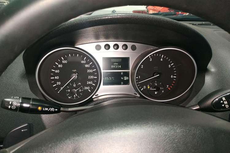Used Mercedes-Benz M-Class 2010 ML 300 4MATIC Instrument Cluster