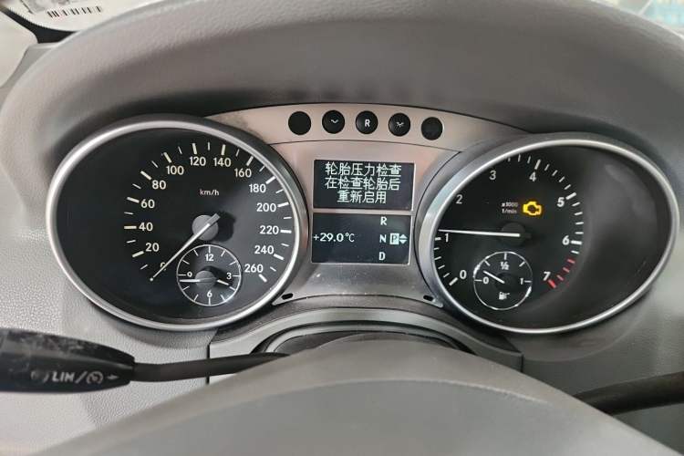 Used Mercedes-Benz M-Class 2010 ML 300 4MATIC Instrument Cluster