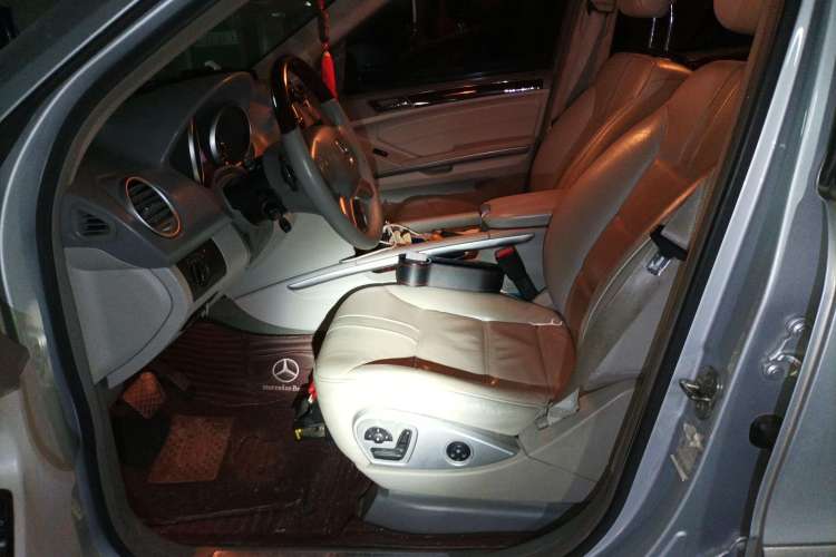 Used Mercedes-Benz M-Class 2010 ML 350 4MATIC Luxury Special Edition Left Front Seat