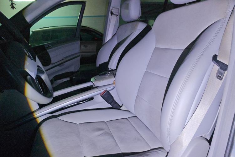Used Mercedes-Benz M-Class 2010 ML 300 4MATIC Left Front Seat
