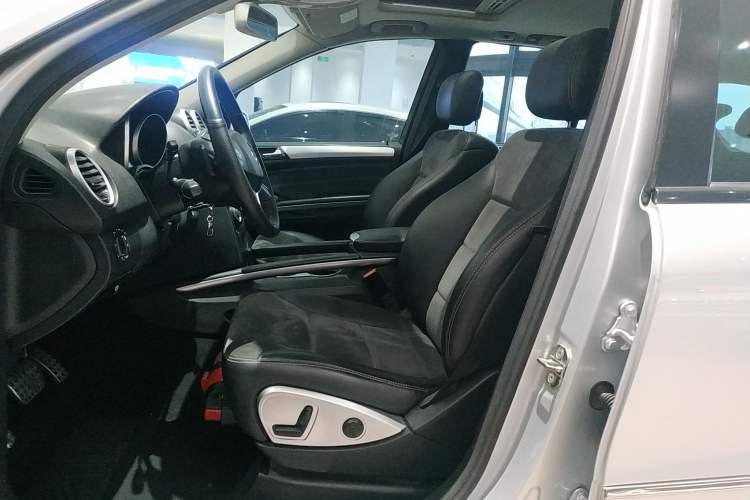 Used Mercedes-Benz M-Class 2010 ML 300 4MATIC Left Front Seat