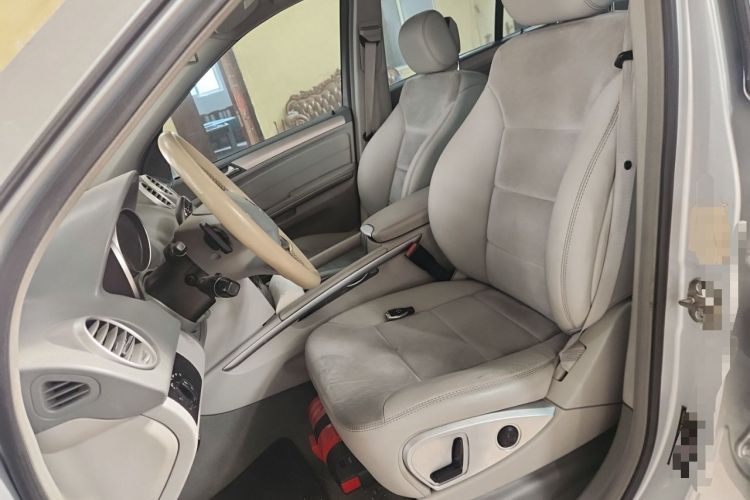 Used Mercedes-Benz M-Class 2010 ML 300 4MATIC Left Front Seat
